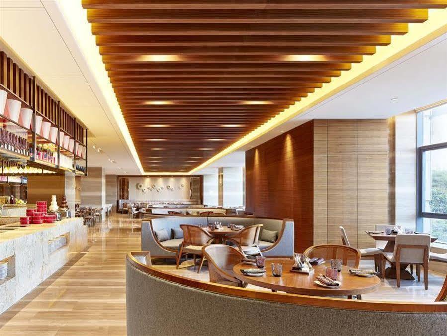 Sheraton Grand Zhengzhou Hotel Kültér fotó
