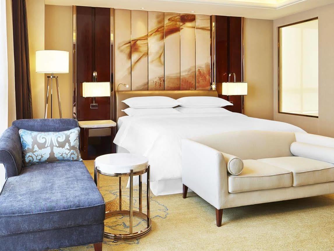 Sheraton Grand Zhengzhou Hotel Kültér fotó